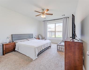 8327 Threadfin Way - Photo Thumbnail 16