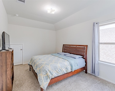 8327 Threadfin Way - Photo Thumbnail 26
