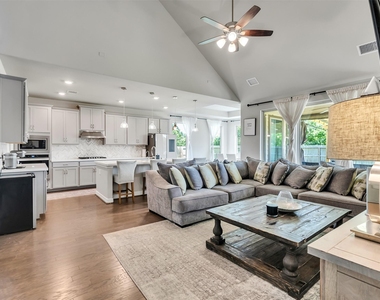 31439 Valley Briar Way - Photo Thumbnail 9
