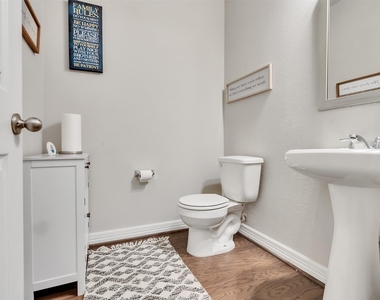 31439 Valley Briar Way - Photo Thumbnail 5