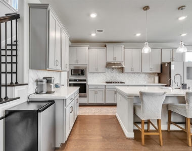31439 Valley Briar Way - Photo Thumbnail 10