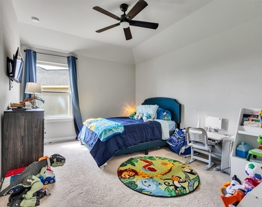 31439 Valley Briar Way - Photo Thumbnail 23