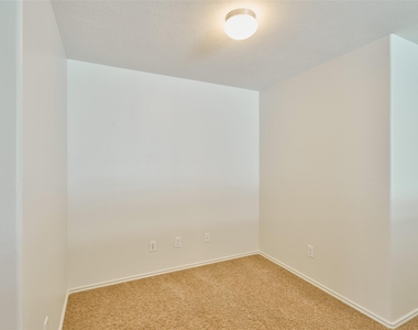 327 Bloomhill Place - Photo Thumbnail 25