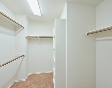 327 Bloomhill Place - Photo Thumbnail 43