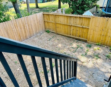 4302 Hirsch Road - Photo Thumbnail 22