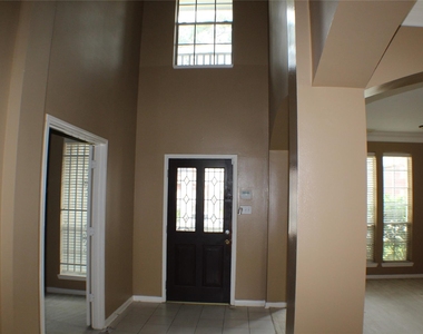 12231 Ashford Park Drive - Photo Thumbnail 6