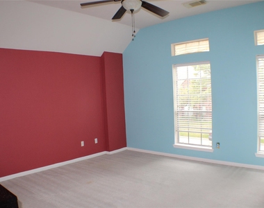 12231 Ashford Park Drive - Photo Thumbnail 36