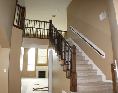 12231 Ashford Park Drive - Photo Thumbnail 5