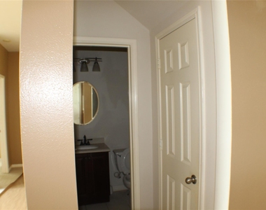 12231 Ashford Park Drive - Photo Thumbnail 8