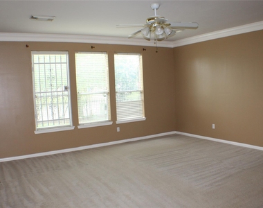 12231 Ashford Park Drive - Photo Thumbnail 17