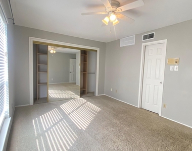 2601 S Braeswood Boulevard - Photo Thumbnail 7