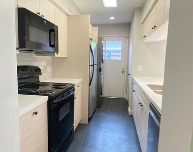 2601 S Braeswood Boulevard - Photo Thumbnail 5