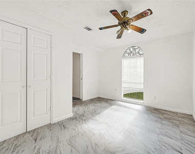 14336 Victoria Street - Photo Thumbnail 18