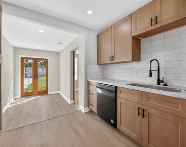 889 Chas Lane - Photo Thumbnail 8