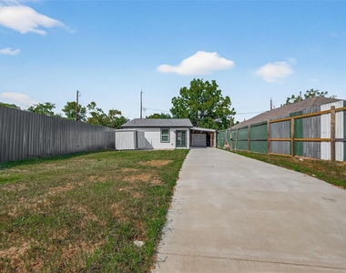 889 Chas Lane - Photo Thumbnail 2