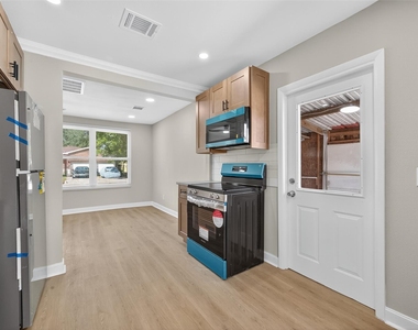 889 Chas Lane - Photo Thumbnail 9