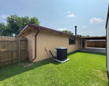 9831 Shell Rock Road - Photo Thumbnail 36