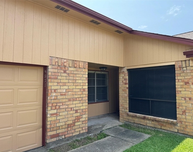 9831 Shell Rock Road - Photo Thumbnail 3