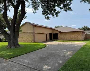 9831 Shell Rock Road - Photo Thumbnail 1