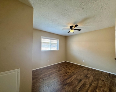 9831 Shell Rock Road - Photo Thumbnail 26