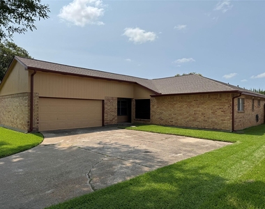 9831 Shell Rock Road - Photo Thumbnail 2