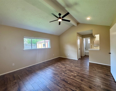 9831 Shell Rock Road - Photo Thumbnail 19