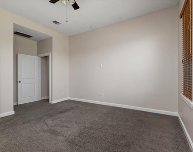 1906 Sonoma Breeze Drive - Photo Thumbnail 22