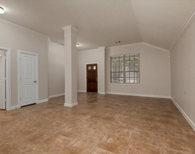 1906 Sonoma Breeze Drive - Photo Thumbnail 8