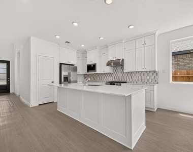 25714 Sapphire Cove Street - Photo Thumbnail 11