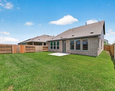 25714 Sapphire Cove Street - Photo Thumbnail 38