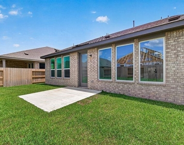 25714 Sapphire Cove Street - Photo Thumbnail 39