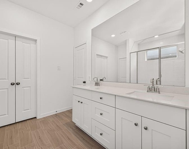 25714 Sapphire Cove Street - Photo Thumbnail 24