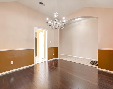 3403 Sparta Drive - Photo Thumbnail 11