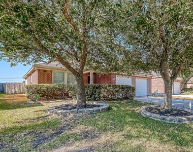 3403 Sparta Drive - Photo Thumbnail 2
