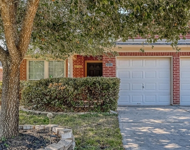 3403 Sparta Drive - Photo Thumbnail 4