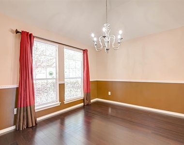 3403 Sparta Drive - Photo Thumbnail 9