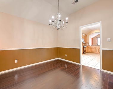 3403 Sparta Drive - Photo Thumbnail 10