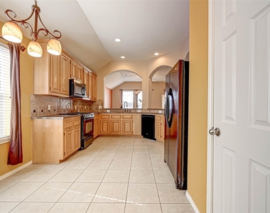 3403 Sparta Drive - Photo Thumbnail 17