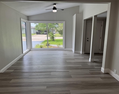 1318 Sulphur Street - Photo Thumbnail 2