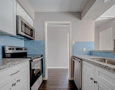 7315 Housman Street - Photo Thumbnail 9