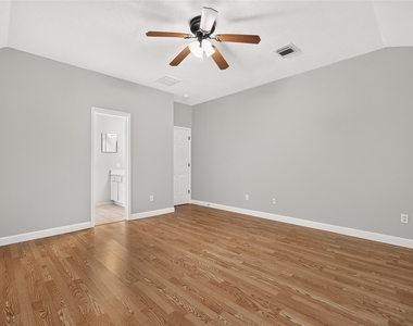 1810 Ashton Village Drive - Photo Thumbnail 14