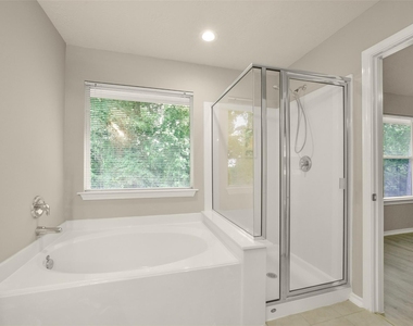171 N Burberry Park Circle - Photo Thumbnail 21