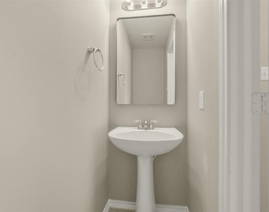 171 N Burberry Park Circle - Photo Thumbnail 16
