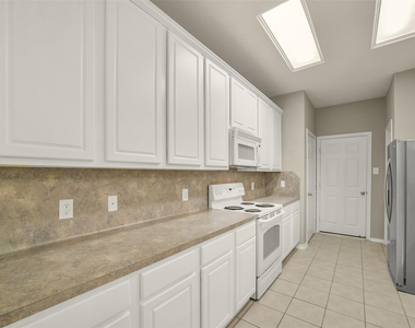 171 N Burberry Park Circle - Photo Thumbnail 7