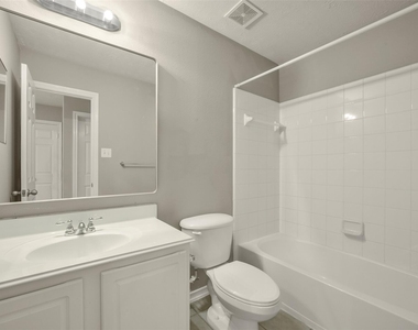 171 N Burberry Park Circle - Photo Thumbnail 26