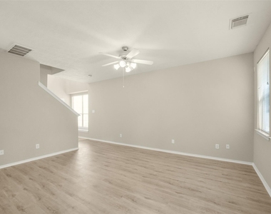 171 N Burberry Park Circle - Photo Thumbnail 4