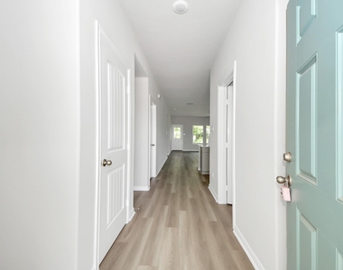 638 Stovall Drive - Photo Thumbnail 5