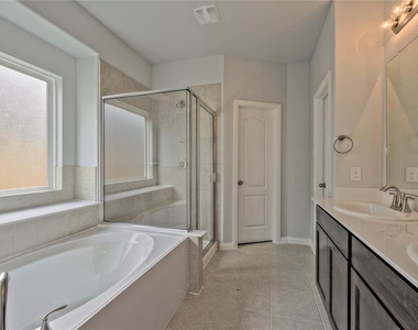 32962 Silver Meadow Way - Photo Thumbnail 11