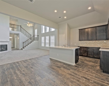 32962 Silver Meadow Way - Photo Thumbnail 6