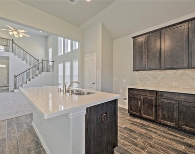 32962 Silver Meadow Way - Photo Thumbnail 7